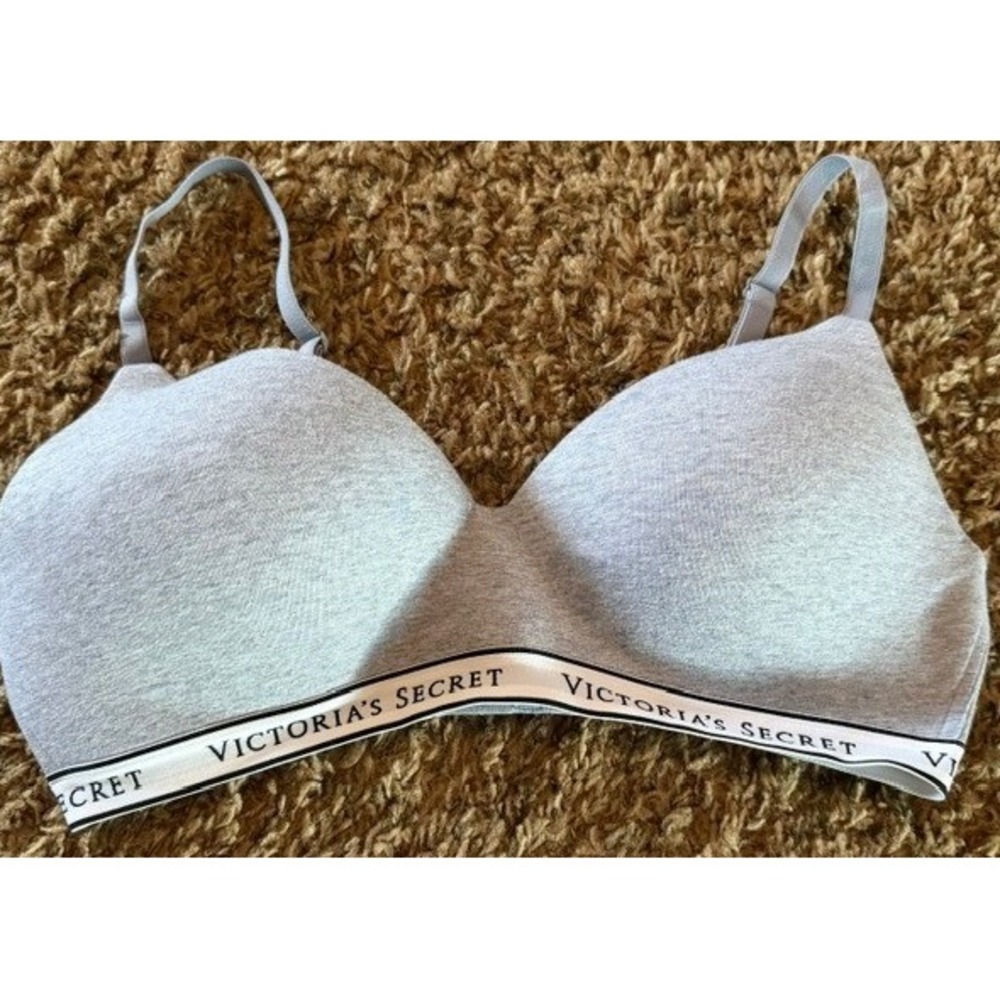 Victoria's Secret T-Shirt Bra Wireless Lightly Lined Heather‎ Gray 38D Logo Band